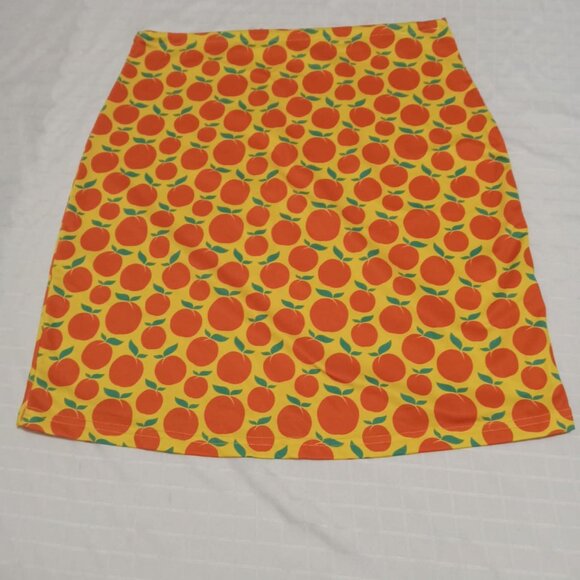 One-of-a-kind hand made Tomato skirt - end-of-roll fabric - material: spandex - Picture 1 of 7